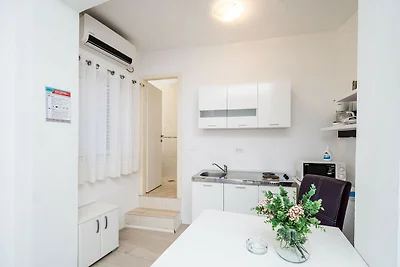 Apartments Isabora - Studio Apartment