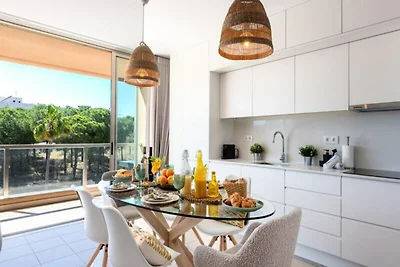 Wohnung in Guia mit Pool nahe Stränden