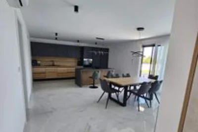 Lux Holiday Home Slatki - Two Bedroom Apartme...