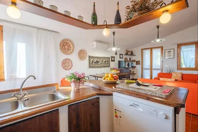 Vakantiehuis in Isola Rossa met tuin