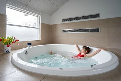 Luxurioses Refugium mit Pool -- By Traum...