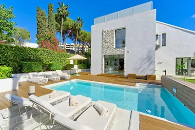 Villa in Puerto Banús mit beheiztem Pool