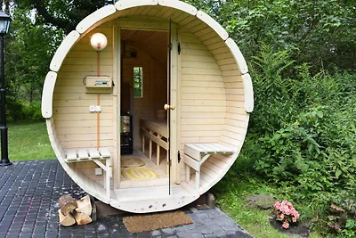 Geräumiges Ferienhaus, Pool, Sauna, Whirlpool