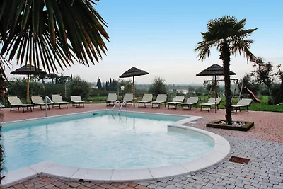 Appartement in Peschiera met verwarming