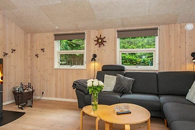 6 person holiday home in Oksbøl