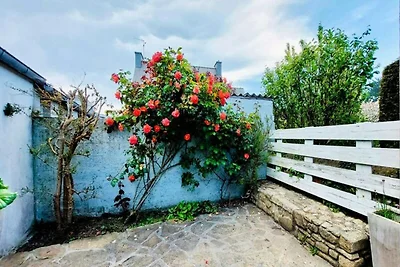 Haus in Trégastel in der Nähe der rosa...