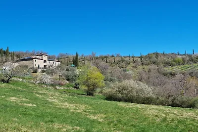 Villa in Poppi mit Schwimmbecken