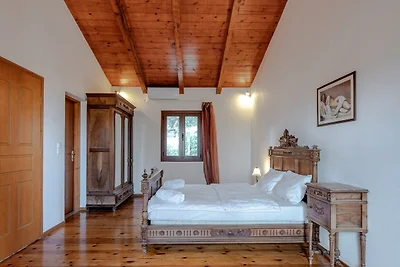 Villa ad Agia Triada con vista sulle montagne