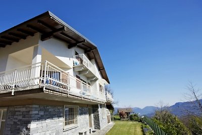 Appartamento per vacanze con vista lago