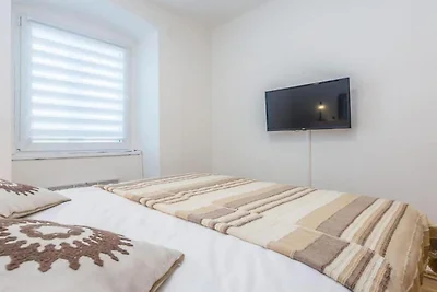 Apartment Sabo - Two Bedroom Apartment near...