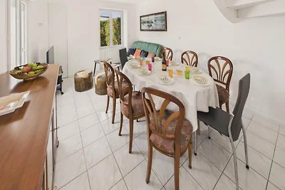 Ferienwohnung in Guilvinec in der Nähe von Gr...