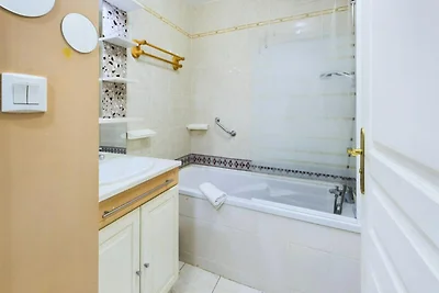 Wohnung in Concarneau in der Nähe von Sables...