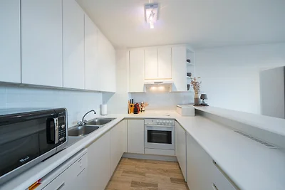 Helle Wohnung mit Terrasse