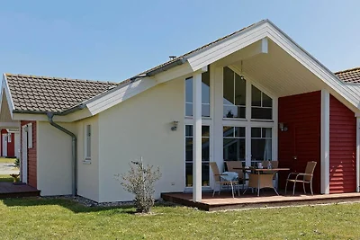 Bungalow moderno con stufa a legna e vista...