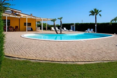 Villa mit privatem Pool und Klimaanlage