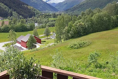 8 persone case ad Valldal