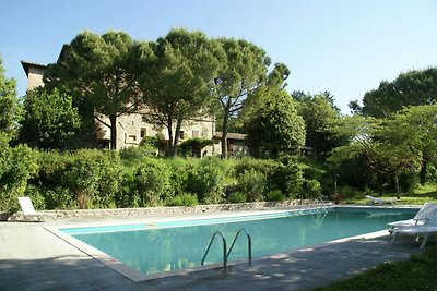 Ferienhaus in Mantignana mit Garten