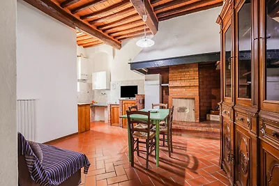 Schönes Bauernhaus in San Baronto mit...