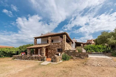 Villa a Pittulongu vicino Mare e Rocce