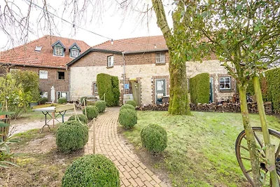 Bella casa vacanze a Voerendaal con terrazza
