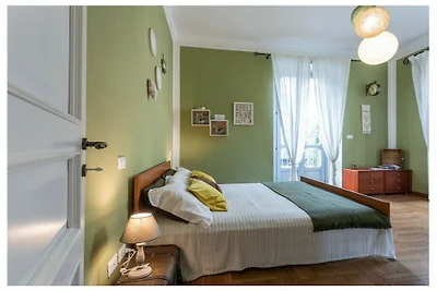 Wohnung in Torino mit Balkon und Parken