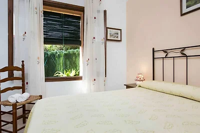 Incantevole villa a Esclanya con piscina