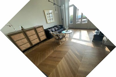 Wohnung in historischer Villa mit Seeblick in...