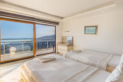 Villa in Kalkan mit Swimmingpool