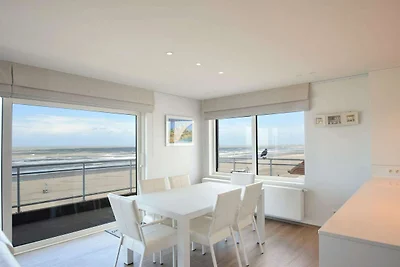 Golfwohnung mit Balkon in Meeresnהhe