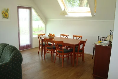 Schönes Ferienhaus mit großem Garten,
