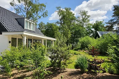Villa in Otterlo met terras en wifi.
