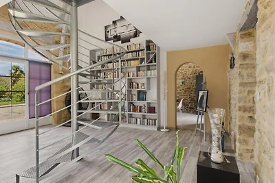 Huis in Saint-Julien met verwarmd zwembad