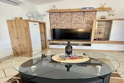 Apartment Didovi Dvori 2 with jacuzzi