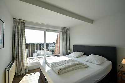 Stylish apartment right on the beach
