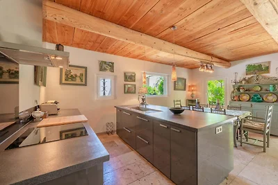 Esthetische villa in Paradou, Alpilles