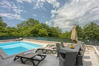 IN with Private Pool