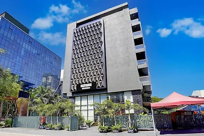 Eleganza di lusso a Magarpatta City Pune