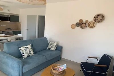 Helles Apartment mit Poolzugang