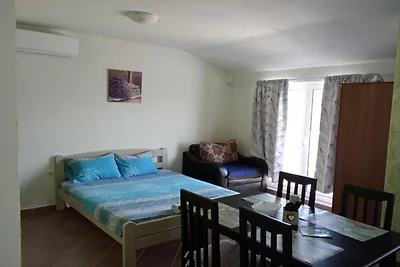 Standard Studio Apartment 2