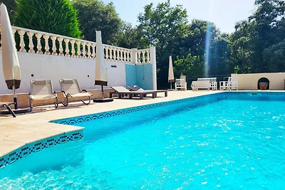 Villa Christine mit Pool und Aussicht