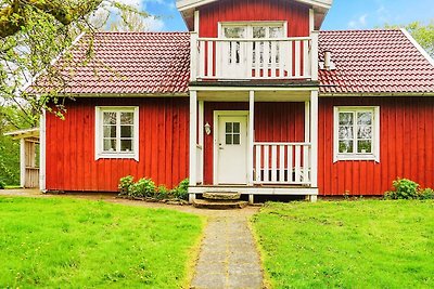 6 person holiday home in GÄLLSTAD