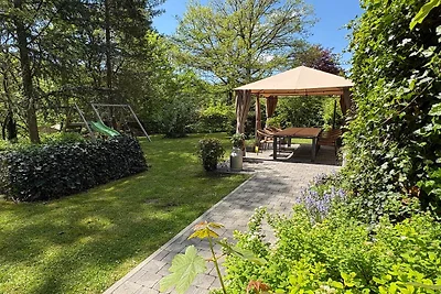Einfamilienhaus mit Garten in der La Roche