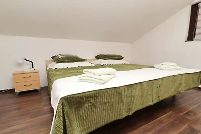 Apartments Karbuni By The Sea - One Bedroom a...