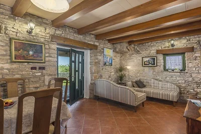Villa in Kanfanar mit Schwimmbecken
