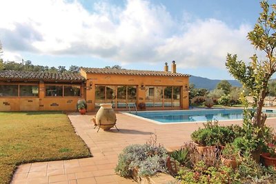 Inviting Villa in Calonge with Private Pool
