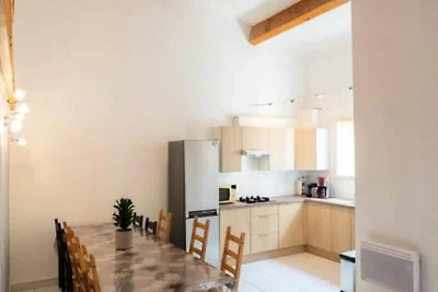 Villa in Vias mit Garten und Grill