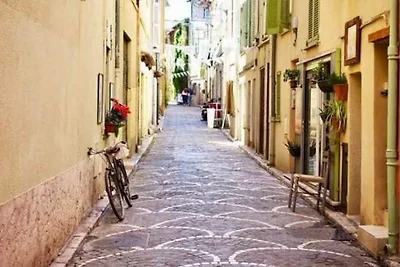 Geräumige Gruppenunterkunft in Antibes