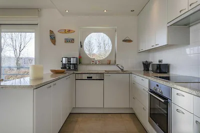 Ruim appartement met molenzicht in Koksijde