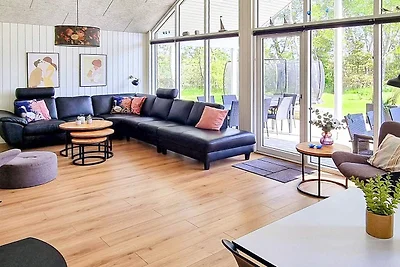 14 Personen Ferienhaus in Væggerløse