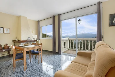 Villa mit Meer- und Bergblick und Pool